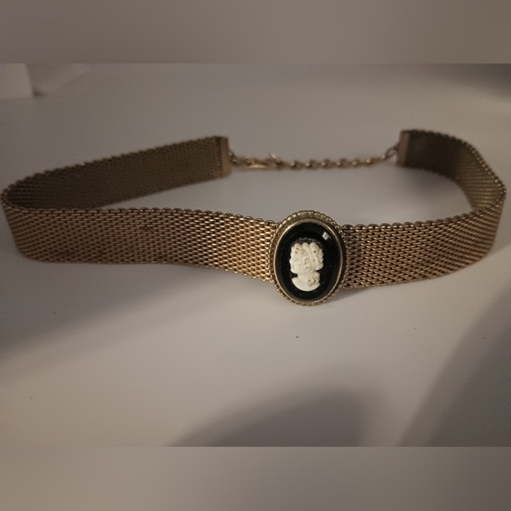 Hayward Karatclad gold plated mesh choker with slide cameo, vintage